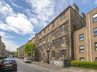 2 bedroom ground floor flat for sale in 2/1 Leslie Place, Stockbridge, Edinburgh, EH4 1NQ, EH4