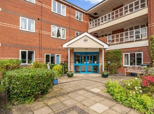 2 bedroom retirement property for sale in Dovehouse Court, Solihull, West Midlands, B91