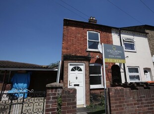 2 bedroom semi-detached house for rent in Bunyan Road, Bedford, Bedfordshire, MK42