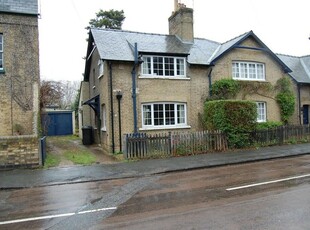 2 bedroom semi-detached house for rent in Grantchester Road, Trumpington, CB2