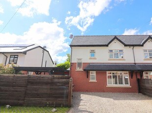 2 bedroom semi-detached house for sale in Lambton Road, Worsley, Manchester, M28