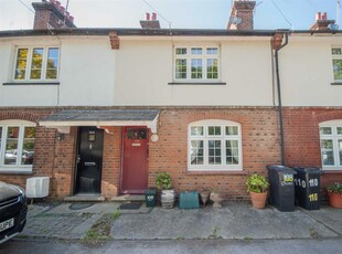 2 bedroom terraced house for sale in Arbour Lane, Nr City Centre/Old Springfield, Chelmsford, CM1