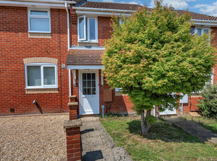 2 bedroom terraced house for sale in Haselmere Close, Bury St. Edmunds, IP32