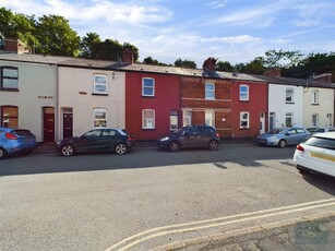 2 bedroom terraced house for sale in Looe Road, Exeter, EX4