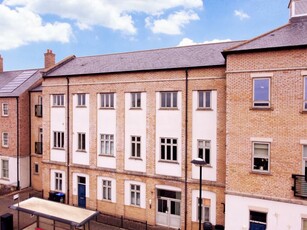 3 bedroom apartment for sale in High Street, Upton, Northampton NN5
