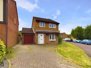 3 bedroom detached house for sale in Armada Close, Churchdown, Gloucester, GL3