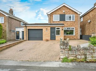 3 bedroom detached house for sale in Farcliff, Sprotbrough, DONCASTER, DN5