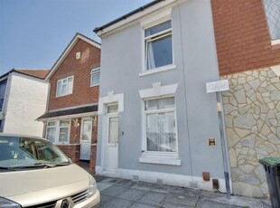 3 bedroom end of terrace house for sale in Beatrice Road, Southsea, PO4