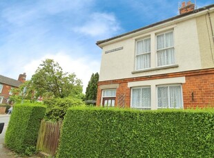 3 bedroom end of terrace house for sale in Bury St Edmunds, IP33