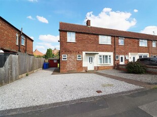 3 bedroom end of terrace house for sale in Spring Gardens, Anlaby Common, Hull, HU4