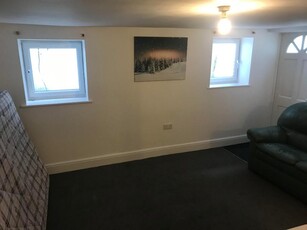 3 bedroom flat for rent in Denzil Avenue, Southampton, Hampshire, SO14