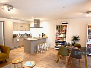 3 bedroom flat for rent in Rotherhithe New Road, London, SE16