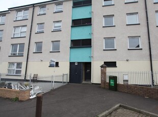 3 bedroom flat for rent in Westburn Park, Sighthill, Edinburgh, EH14