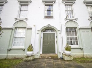 3 bedroom flat for sale in Ribston Hall, Spa Road, GL1