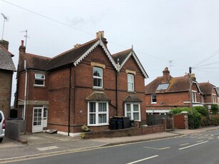 3 bedroom semi-detached house for rent in Nunnery Fields, Canterbury, CT1