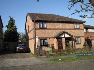 3 bedroom semi-detached house for rent in Stafford Grove, Shenley Church End, Milton Keynes, MK5
