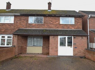 3 bedroom semi-detached house for rent in Tetbury Drive, Worcester, Worcestershire, WR4 9LG, WR4