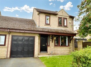 3 bedroom semi-detached house for sale in Bryanstone Road, Bradford, West Yorkshire, BD4