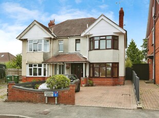 3 bedroom semi-detached house for sale in Chafen Road, Southampton, SO18