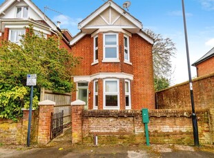 3 bedroom semi-detached house for sale in Heatherdeane Road, Southampton, SO17