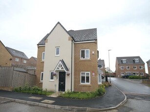 3 bedroom semi-detached house for sale in Quarry Bank Road, Fagley, Bradford, BD2