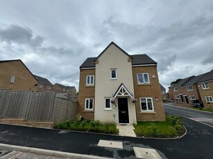 3 bedroom semi-detached house for sale in Quarry Rd, Eccleshill, Bradford, BD2