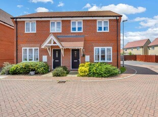 3 bedroom semi-detached house for sale in Redwood Drive, Bury St. Edmunds, IP32