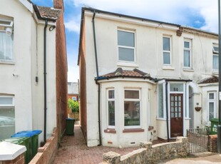 3 bedroom semi-detached house for sale in Sydney Road, SOUTHAMPTON, SO15
