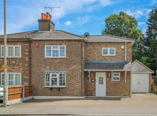3 bedroom semi-detached house for sale in Warley Hill, Great Warley, Brentwood, CM13