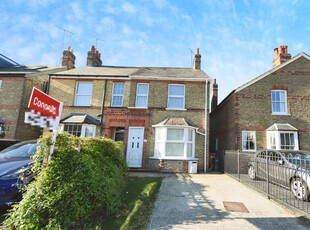 3 bedroom terraced house for sale in New Road, Broomfield, Chelmsford, CM1