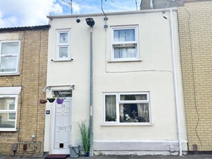 3 bedroom terraced house for sale in Palmerston Road, Peterborough, PE2