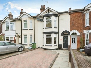 3 bedroom terraced house for sale in Paynes Road, Southampton, SO15