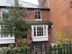 3 bedroom terraced house to rent Winchester, SO23 8TA