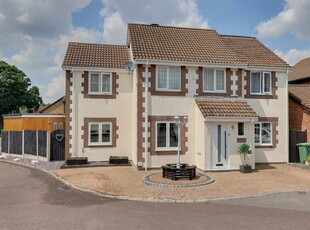 4 bedroom detached house for sale in Apple Tree Close, Abbeymead, Gloucester, GL4