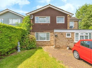 4 bedroom detached house for sale in Ashridge Close, Bletchley, Milton Keynes, MK3