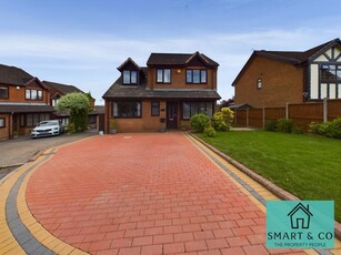 4 bedroom detached house for sale in Avonwick Grove, Birches Head, Stoke on Trent, ST1