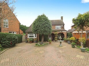 4 bedroom detached house for sale in Barkbythorpe Road, Leicester, Leicestershire, LE4