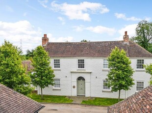 4 bedroom detached house for sale in Bekesbourne Lane, Canterbury, CT3