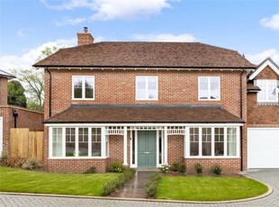 4 bedroom detached house for sale in Bluebell Rise, Worplesdon, Guildford, Surrey, GU3