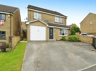 4 bedroom detached house for sale in Bradshaw View, Queensbury, Bradford, BD13 2FF, BD13