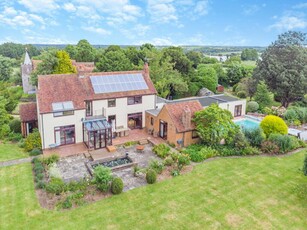 4 bedroom detached house for sale in Church Lane, Nackington, Kent, CT4