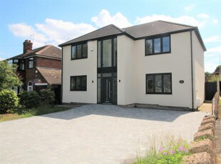 4 bedroom detached house for sale in Church Street, Armthorpe, Doncaster, South Yorkshire, DN3