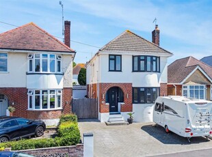 4 bedroom detached house for sale in Curlieu Road, Oakdale, Poole, BH15