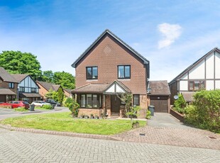 4 bedroom detached house for sale in Heritage Park, Hatch Warren, Basingstoke, RG22