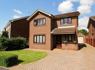 4 bedroom detached house for sale in Hollin Close, Rossington, Doncaster, DN11