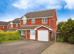 4 bedroom detached house for sale in Leven Drive, Worcester, Worcestershire, WR5