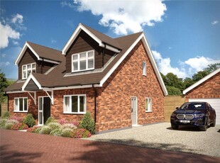 4 bedroom detached house for sale in Nags Head Lane, Brentwood, Essex, CM14
