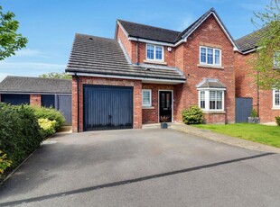 4 bedroom detached house for sale in Shayfield Drive, Carlton, Wakefield, West Yorkshire, WF3