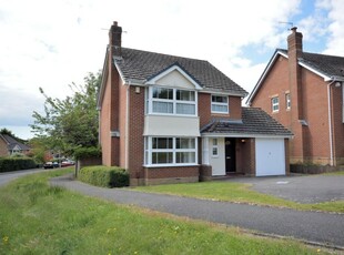 4 bedroom detached house for sale in Twin Oaks Close, Broadstone, Dorset, BH18