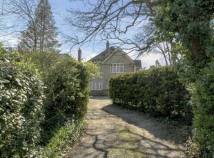 4 bedroom detached house for sale in Wokingham Road, Earley, Reading, Berkshire, RG6
